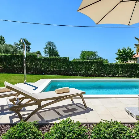 Apartment Premium Silvia Ii With Private Pool